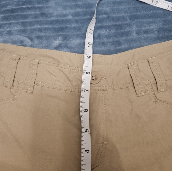 The North Face Womens Tan Shorts! - Picture 6 of 7